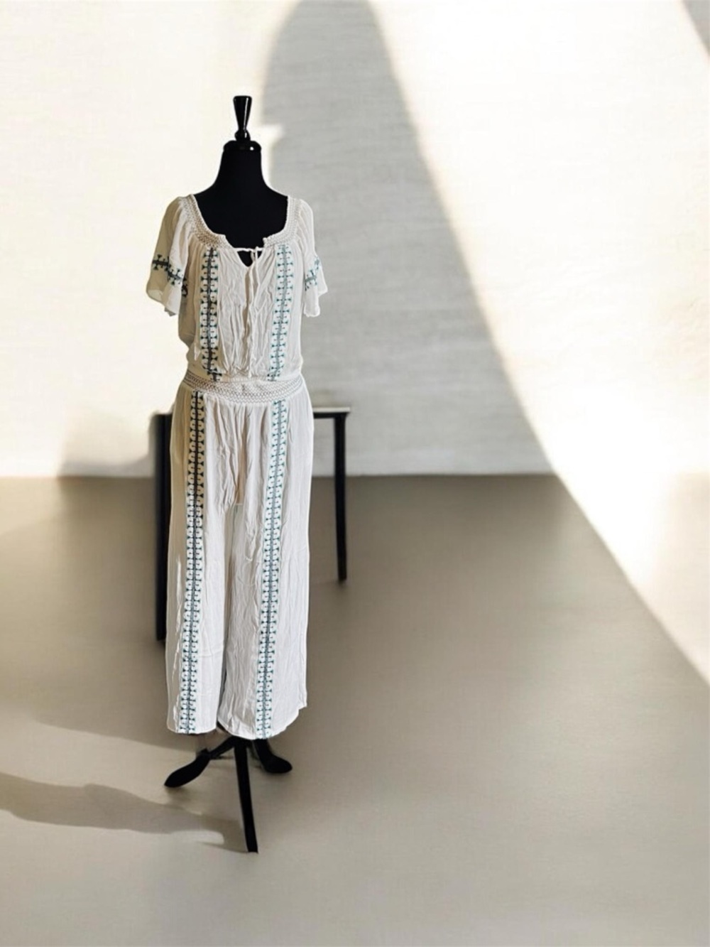 Goa by Japna White & Blue Boho Mediterranean Vibe Beach Set | XL | Preowned